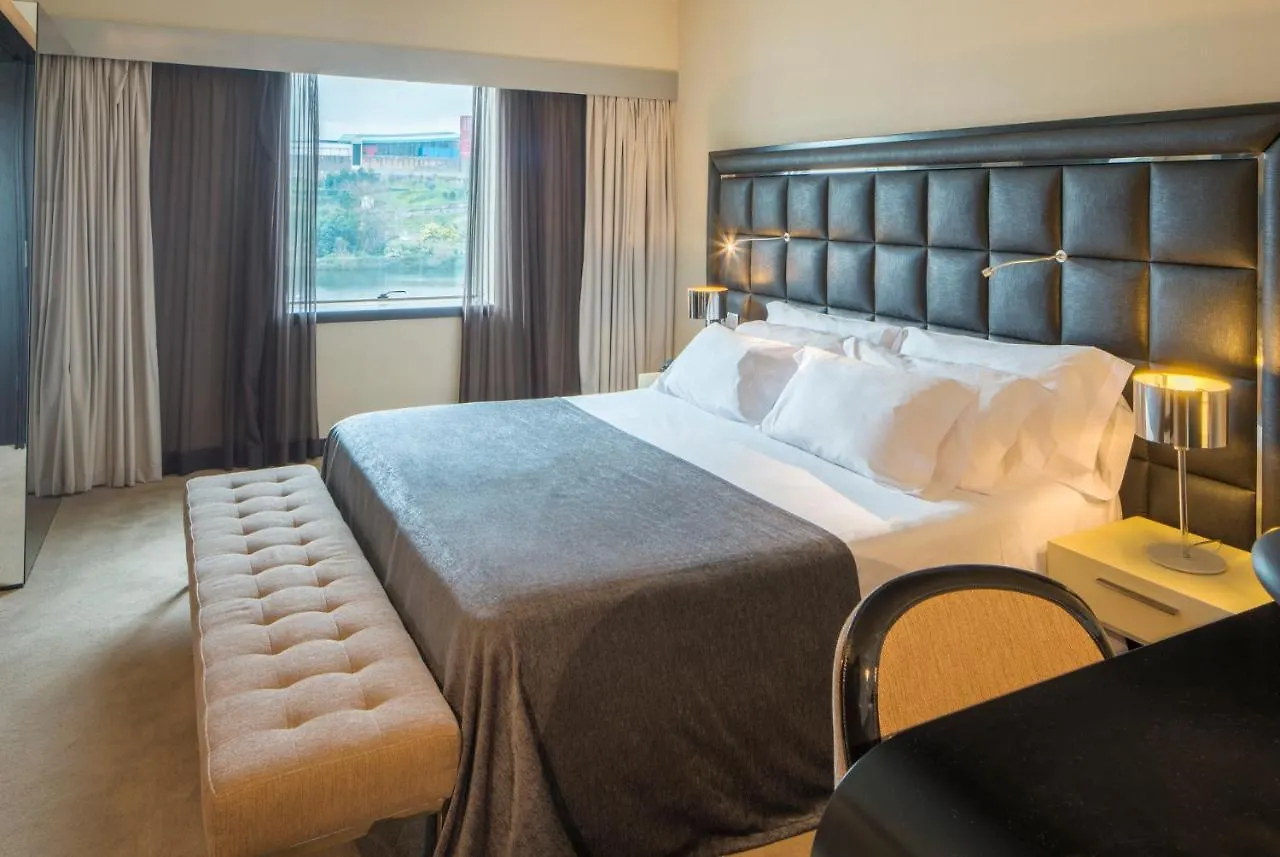 Nh Coimbra Dona Ines Hotel